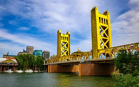 Sacramento’s Tower Bridge with city in background
