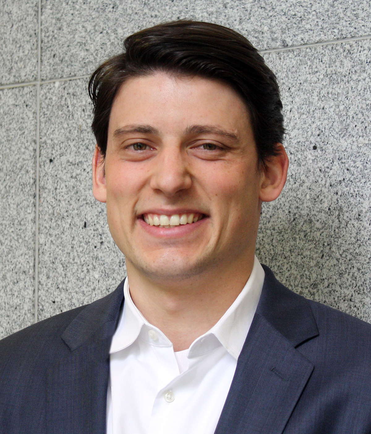 Head shot of Jason Perry